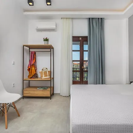 Eleon Suites *