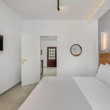 Eleon Suites *