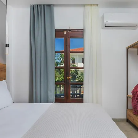 Eleon Suites Áfitos